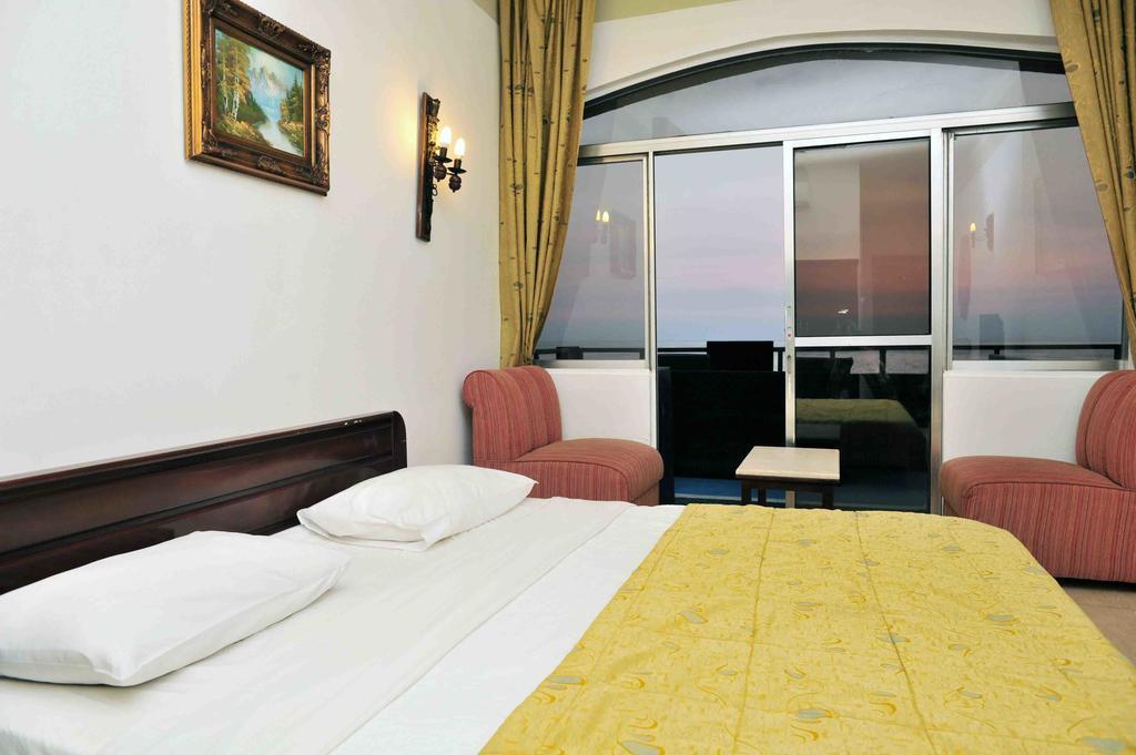 Arcada Marina Hotel Jounieh Cameră foto