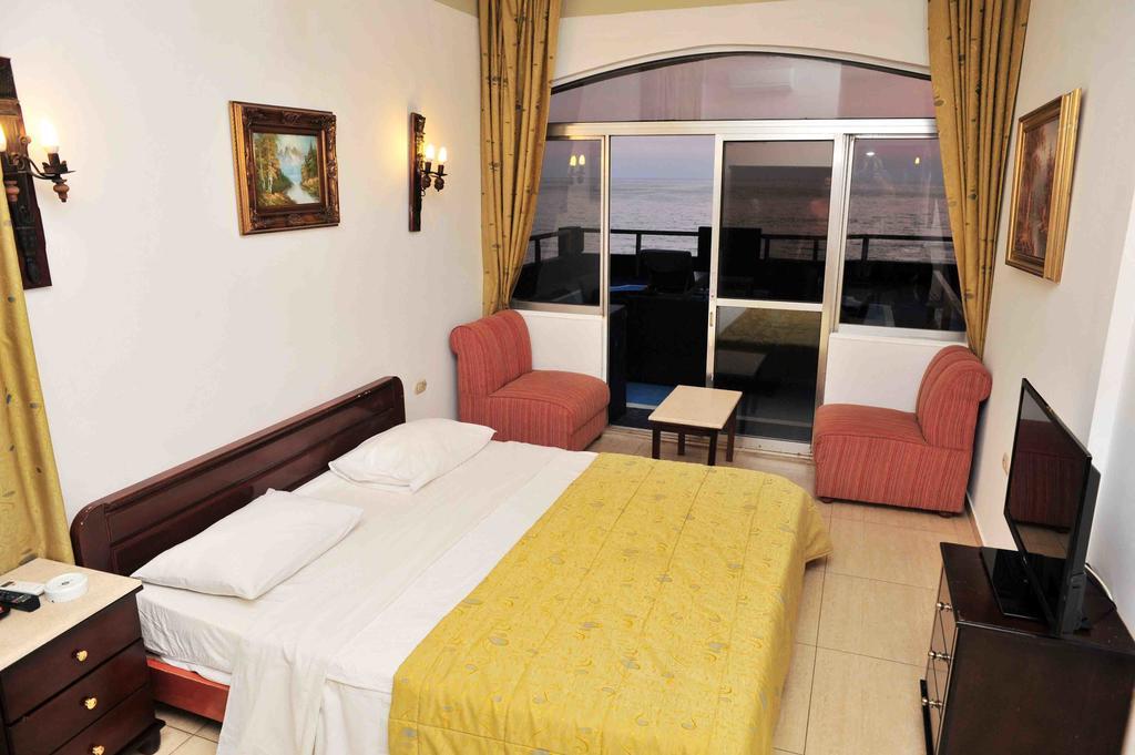Arcada Marina Hotel Jounieh Cameră foto