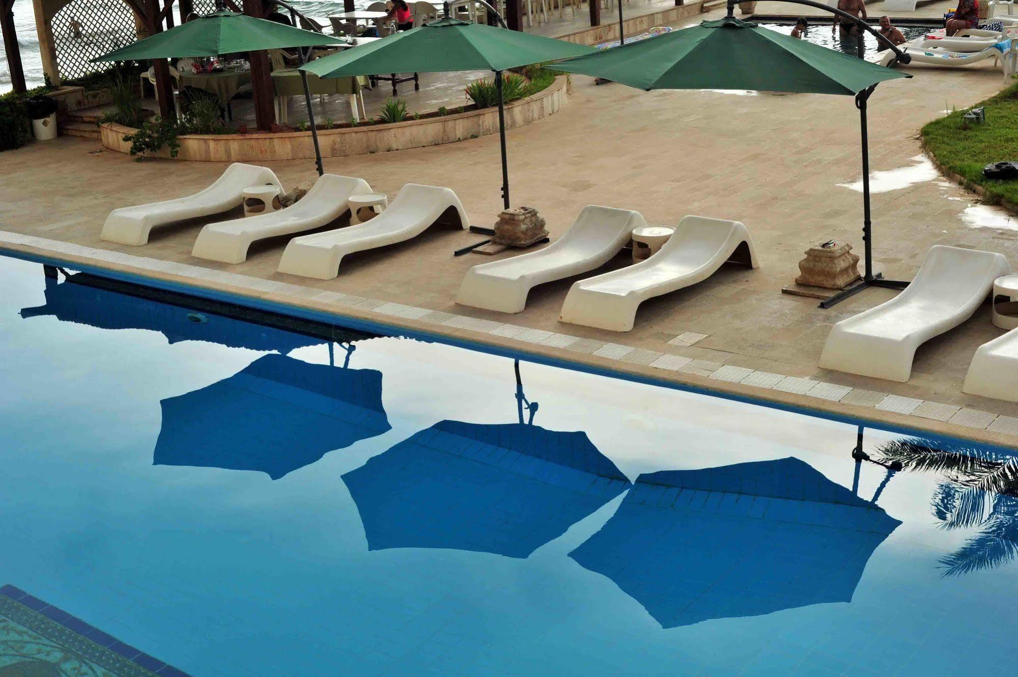 Arcada Marina Hotel Jounieh Exterior foto
